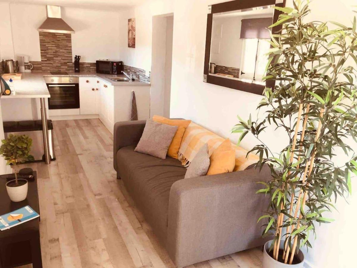 Lovely 2 Bed Apartment In Alcalalí Extérieur photo